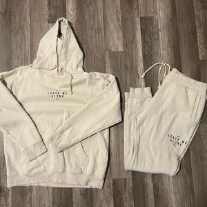 Great used condition sweatsuit, worn one time
